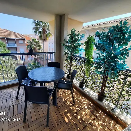 Coeur Marina Climatise Terrasse Parking Apartment Frejus